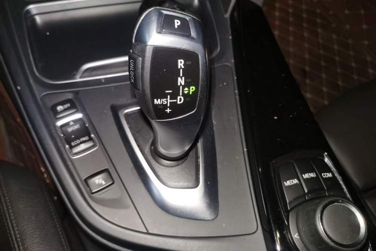 Used BMW 3 Series 2018 318Li Gear Lever