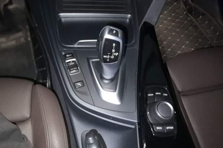 Used BMW 3 Series 2018 320Li Fashion Model Gear Lever