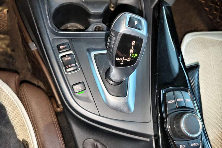 Used BMW 3 Series 2018 320Li Fashion Model Gear Lever