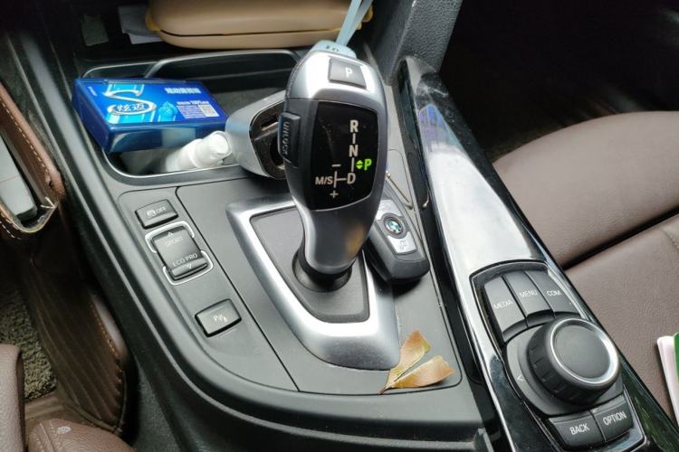 Used BMW 3 Series 2018 320Li Fashion Model Gear Lever