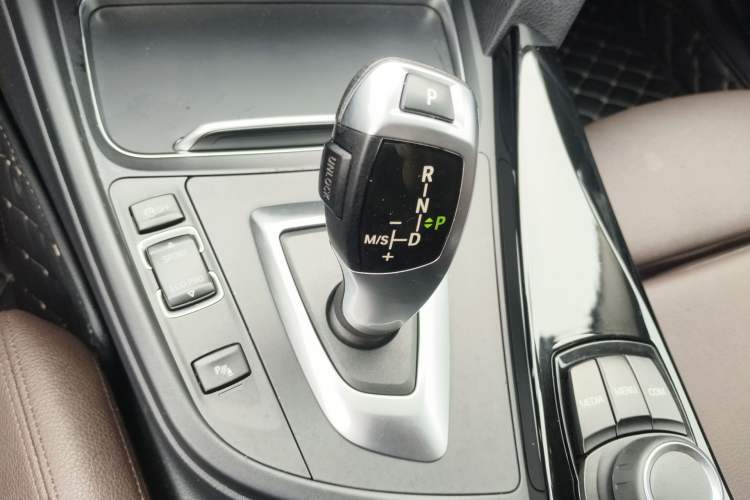 Used BMW 3 Series 2018 318Li Gear Lever