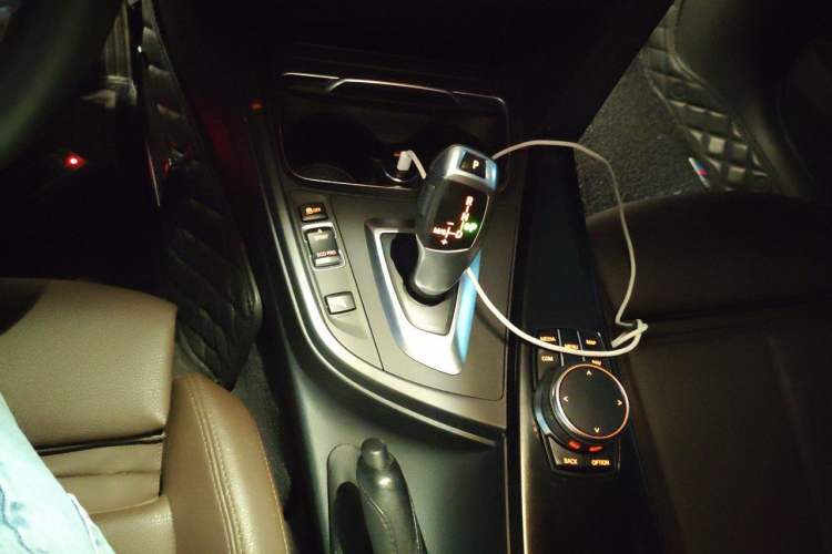 Used BMW 3 Series 2018 320Li Fashion Model Gear Lever