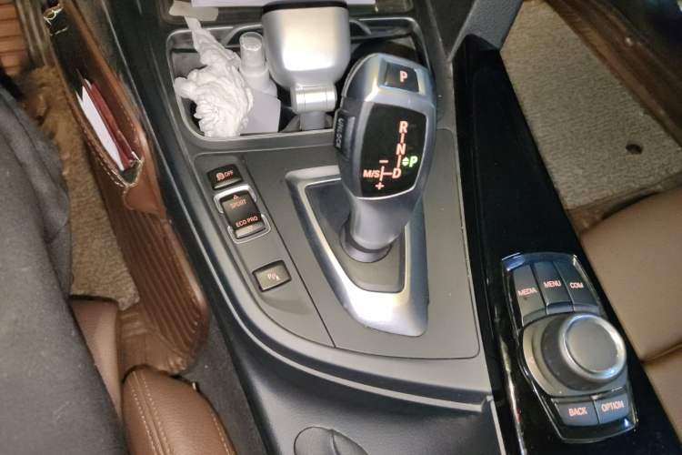 Used BMW 3 Series 2018 320Li Fashion Model Gear Lever