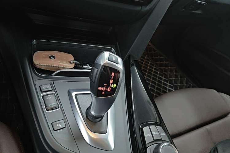 Used BMW 3 Series 2018 320Li Fashion Model Gear Lever