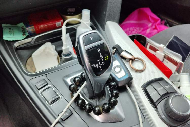 Used BMW 3 Series 2018 320i M Sport Package Gear Lever