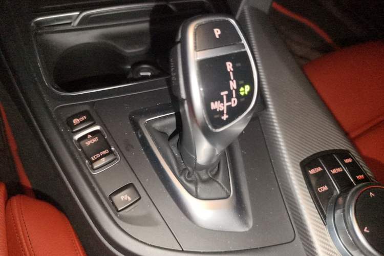 Used BMW 3 Series 2018 330i M Sport Night Edition Gear Lever
