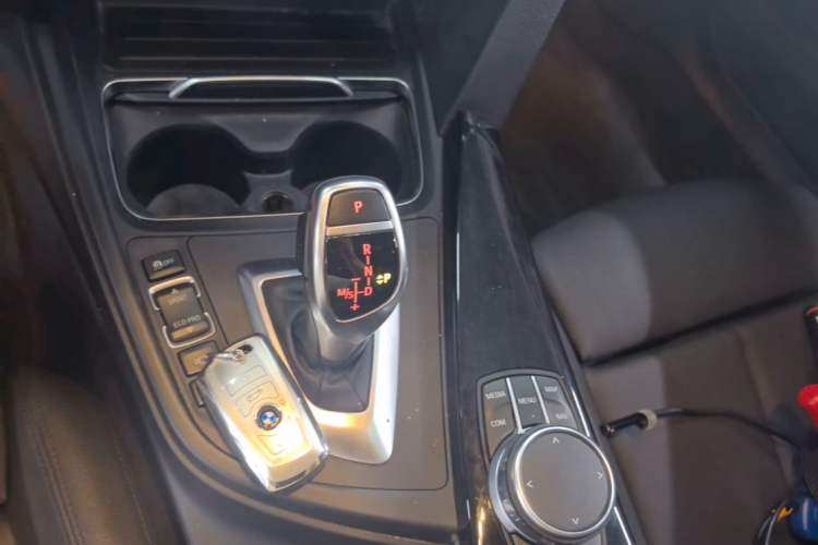 Used BMW 3 Series 2018 320Li M Sport Night Edition Gear Lever