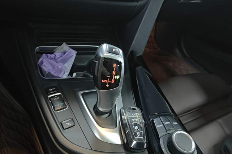 Used BMW 3 Series 2018 320Li Fashion Model Gear Lever