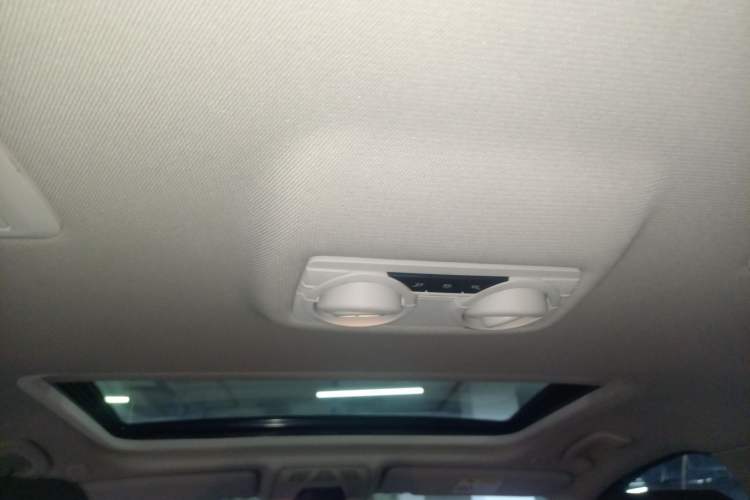 Used BMW 3 Series 2018 320Li Fashion Model Headliner