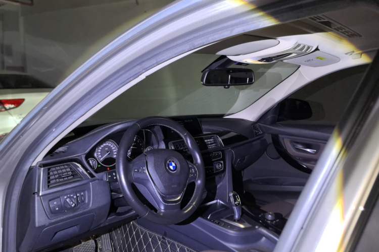Used BMW 3 Series 2018 320Li Fashion Model Headliner
