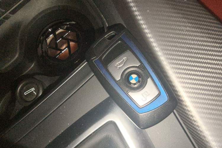 Used BMW 3 Series 2018 330i M Sport Night Edition Interior 1