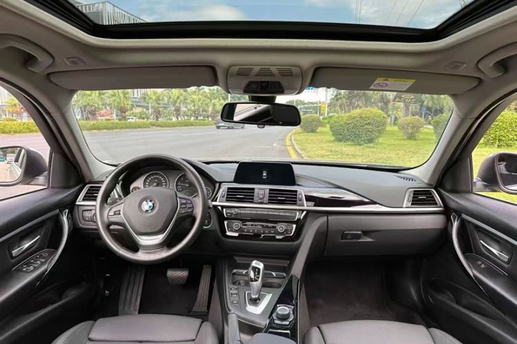 Used BMW 3 Series 2018 320Li Fashion Model Interior 3