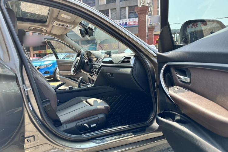 Used BMW 3 Series 2018 318Li Interior 6