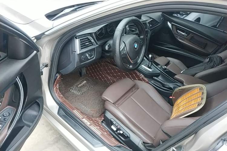 Used BMW 3 Series 2018 320Li Fashion Model Left Front Seat
