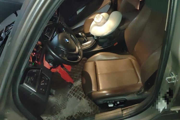 Used BMW 3 Series 2018 320Li Fashion Model Left Front Seat