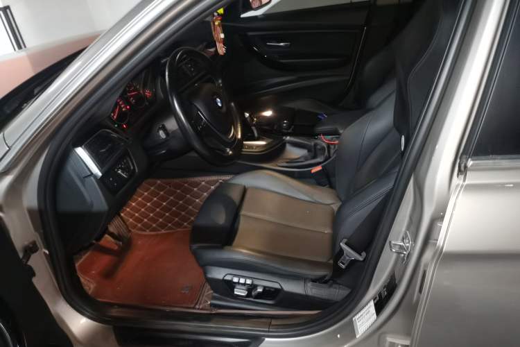 Used BMW 3 Series 2018 318Li Left Front Seat