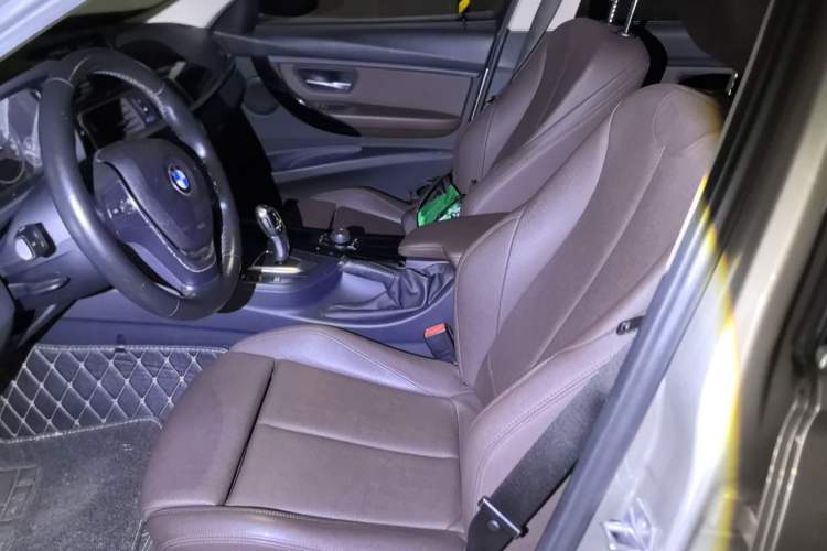 Used BMW 3 Series 2018 320Li Fashion Model Left Front Seat