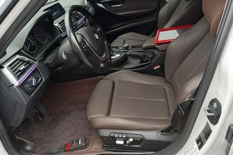 Used BMW 3 Series 2018 320Li Fashion Model Left Front Seat