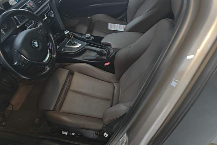 Used BMW 3 Series 2018 320Li Fashion Model Left Front Seat