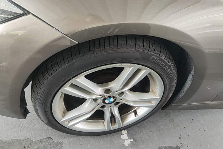 Used BMW 3 Series 2018 320Li Leading Model M Sport Package Left Front Wheel Hub