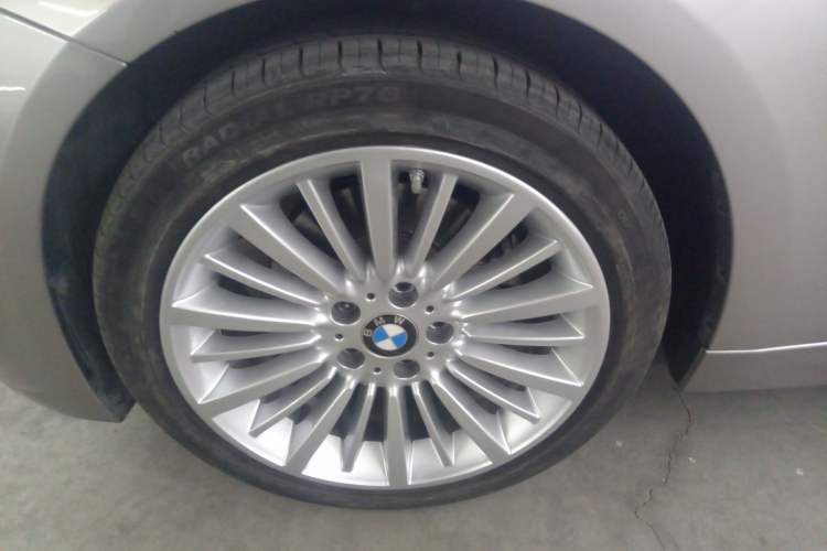 Used BMW 3 Series 2018 320Li Fashion Model Left Front Wheel Hub
