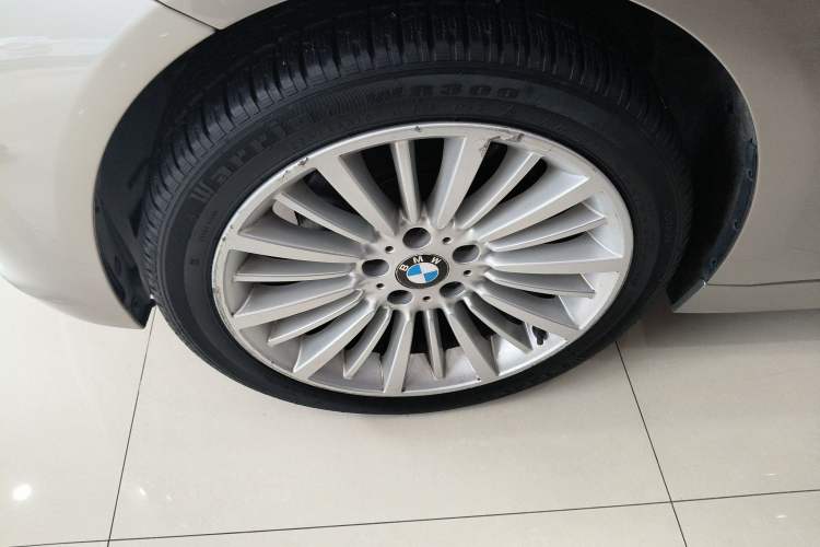 Used BMW 3 Series 2018 320Li Fashion Model Left Front Wheel Hub