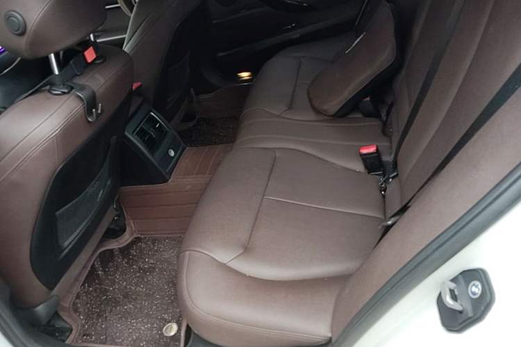 Used BMW 3 Series 2018 320Li Fashion Model Left Rear Seat