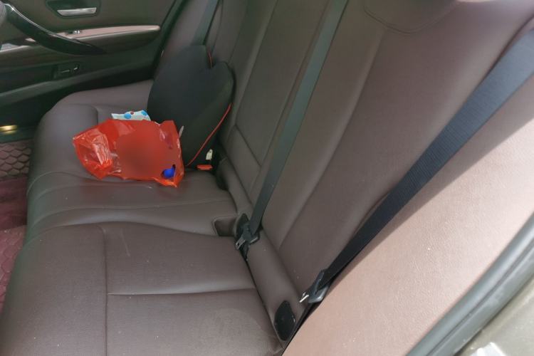 Used BMW 3 Series 2018 320Li Fashion Model Left Rear Seat