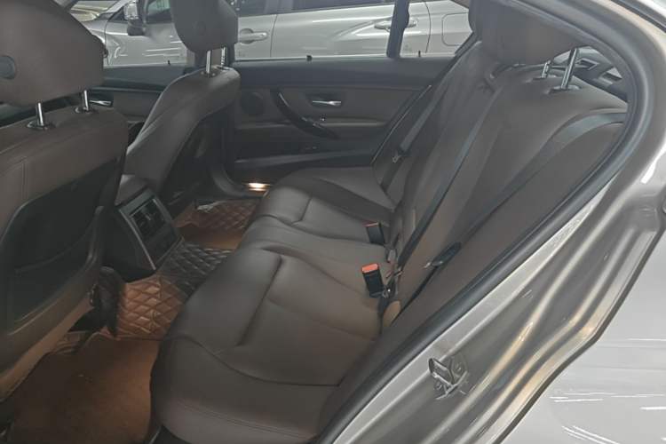 Used BMW 3 Series 2018 320Li Fashion Model Left Rear Seat