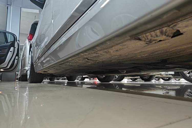 Used BMW 3 Series 2018 320Li Fashion Model Left Side Sill