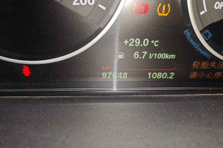 Used BMW 3 Series 2018 320Li Fashion Model Odometer Close Up