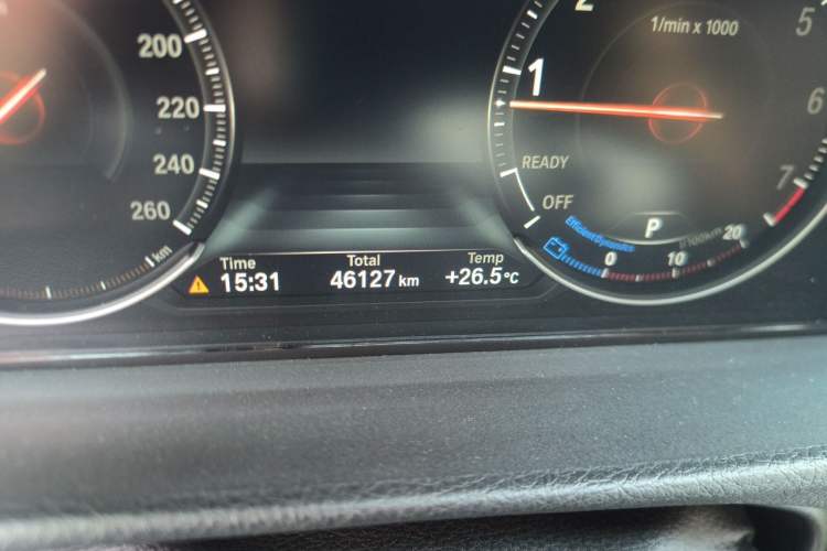 Used BMW 3 Series 2018 320Li Leading Luxury Package Odometer Close Up