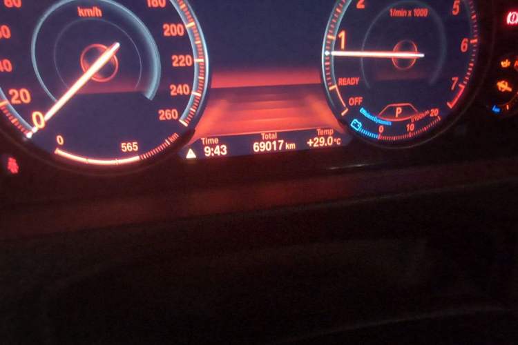 Used BMW 3 Series 2018 330i M Sport Night Edition Odometer Close Up