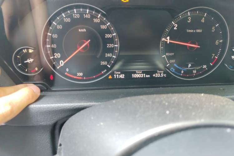 Used BMW 3 Series 2018 320Li M Sport Night Edition Odometer Close Up