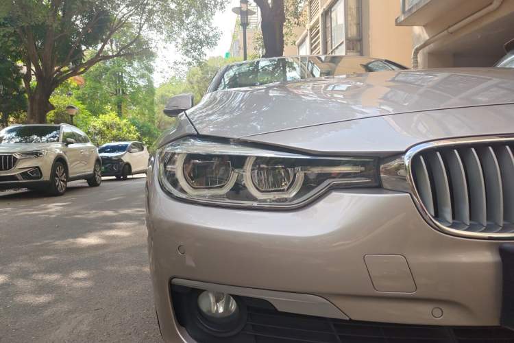 Used BMW 3 Series 2018 320Li Fashion Model Right Front Headlight