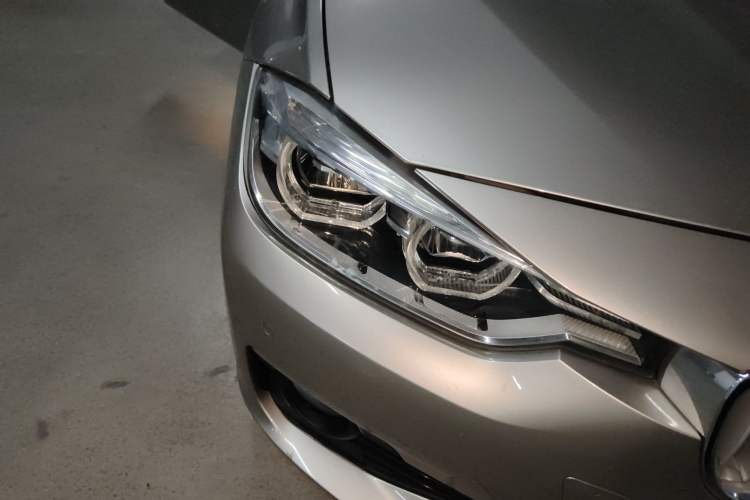 Used BMW 3 Series 2018 320Li Fashion Model Right Front Headlight