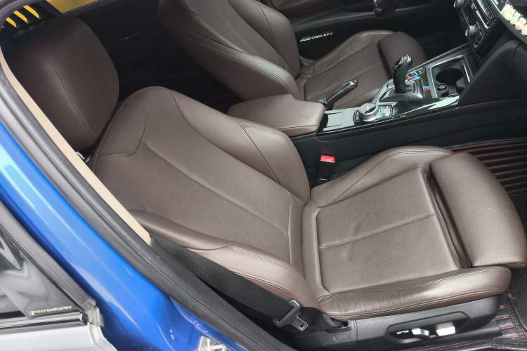 Used BMW 3 Series 2018 320Li Leading Model M Sport Package Right Front Seat