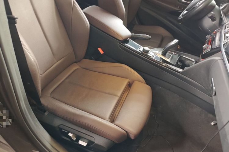 Used BMW 3 Series 2018 320Li Fashion Model Right Front Seat