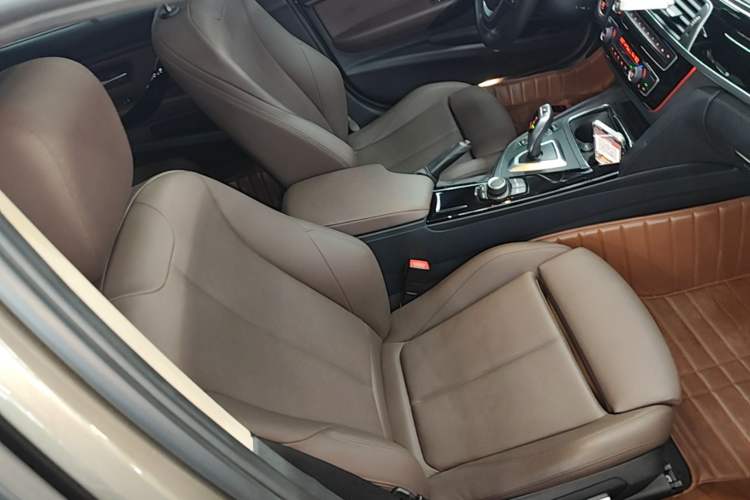 Used BMW 3 Series 2018 320Li Fashion Model Right Front Seat
