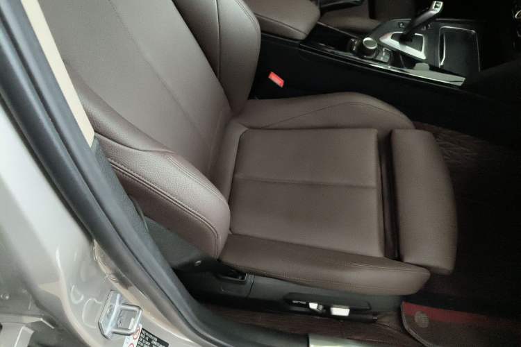Used BMW 3 Series 2018 320Li Fashion Model Right Front Seat