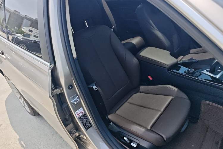 Used BMW 3 Series 2018 320Li Fashion Model Right Front Seat
