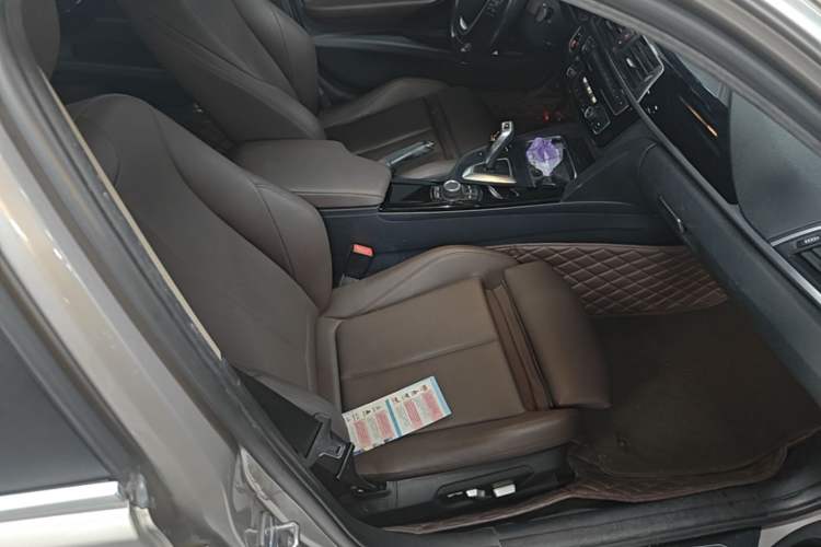 Used BMW 3 Series 2018 320Li Fashion Model Right Front Seat