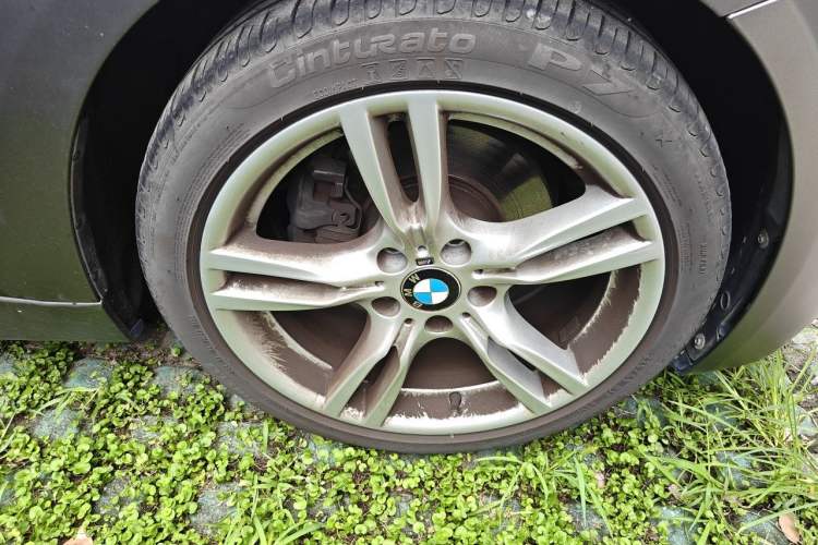 Used BMW 3 Series 2018 320Li Leading Model M Sport Package Right Front Wheel Hub