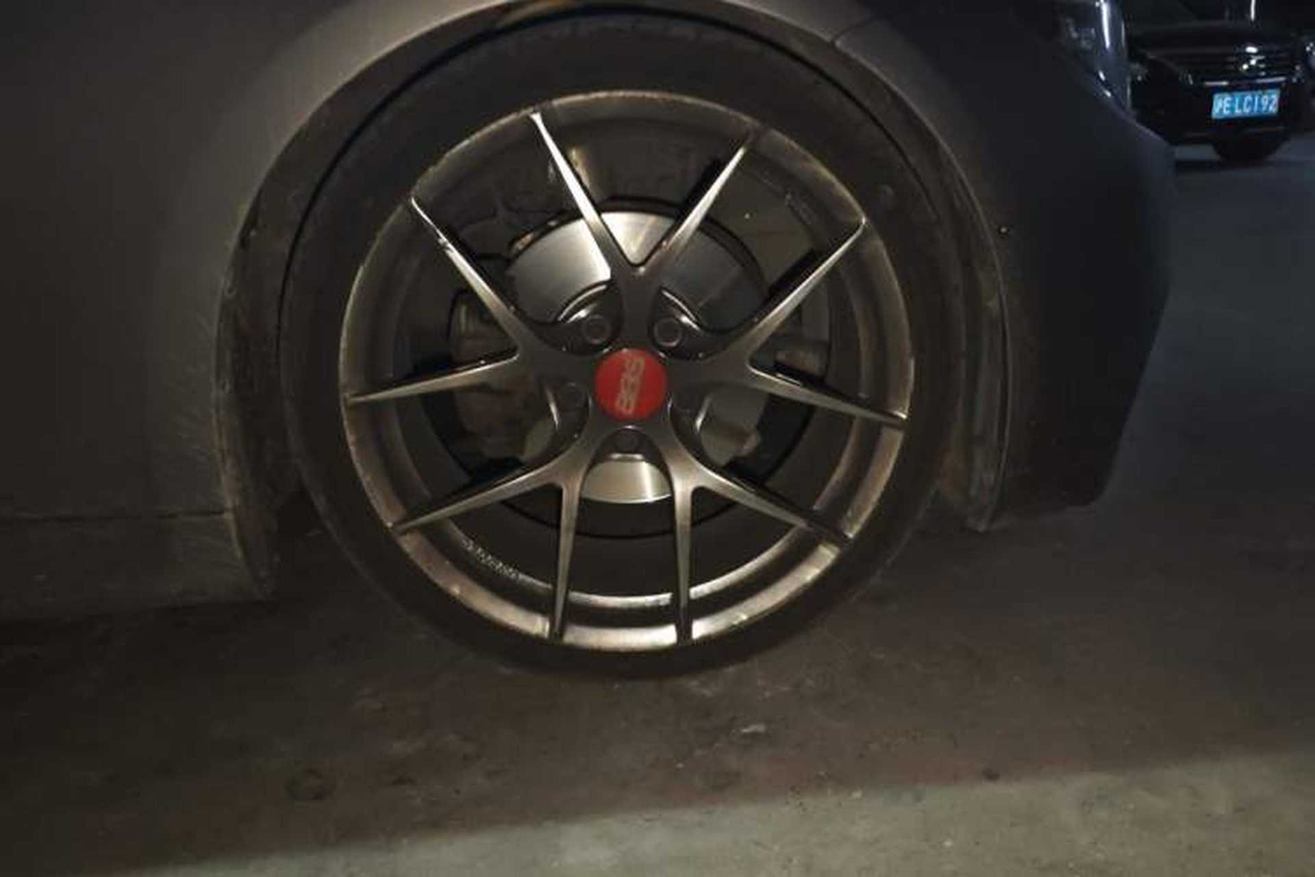 Used BMW 3 Series 2018 330Li M Sport Shadow Edition Right Front Wheel Hub