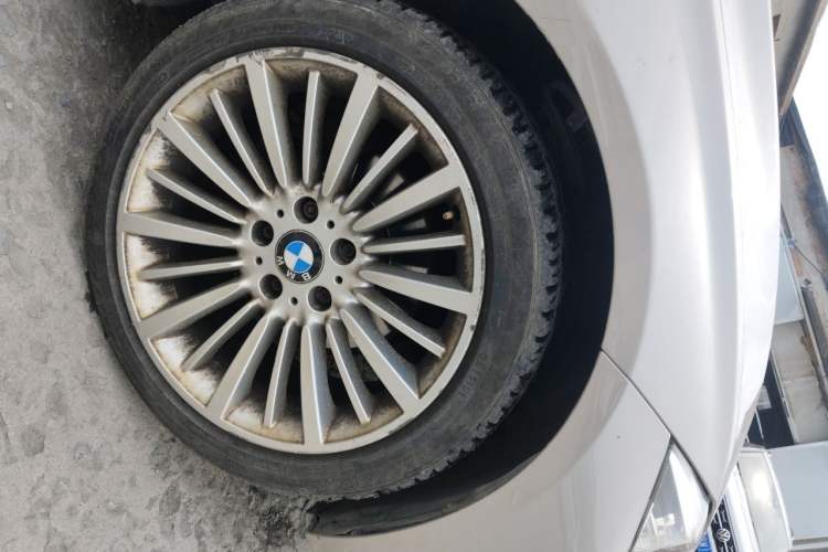 Used BMW 3 Series 2018 320Li xDrive Fashion Model Right Front Wheel Hub