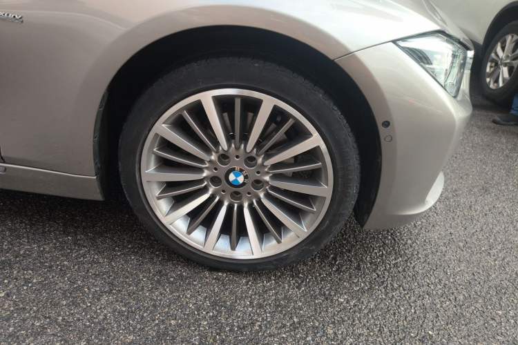Used BMW 3 Series 2018 320Li Leading Luxury Package Right Front Wheel Hub