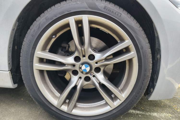 Used BMW 3 Series 2018 320Li M Sport Night Edition Right Front Wheel Hub