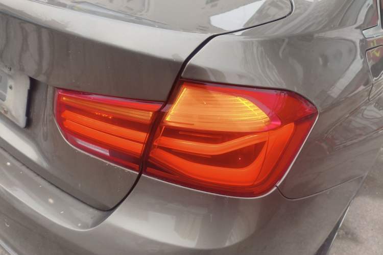 Used BMW 3 Series 2018 320Li Fashion Model Right Rear Taillight