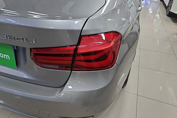 Used BMW 3 Series 2018 320Li Fashion Model Right Rear Taillight