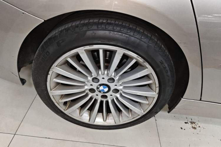 Used BMW 3 Series 2018 320Li Fashion Model Right Rear Wheel Hub